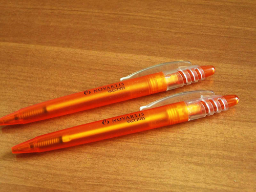 Шариковые ручки с лого. Фармакология и медицина. Novartis.